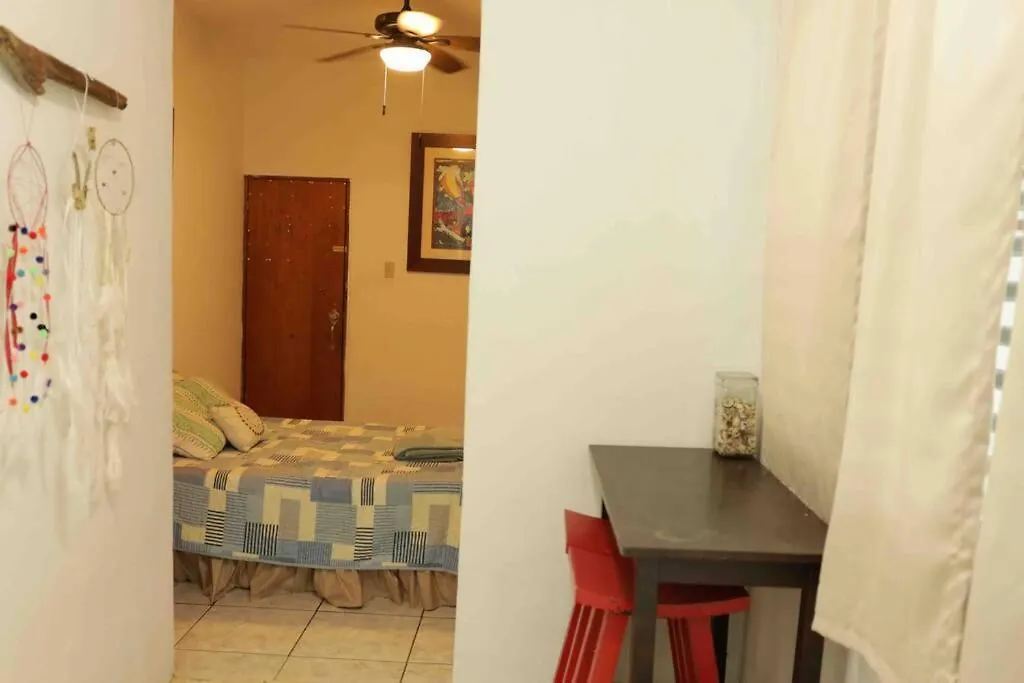 Dk Back Yard Surf Shack - Apartment #1 Arecibo 0*,